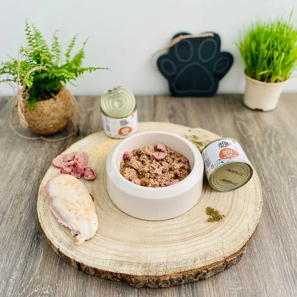 un savoir-faire français lfm poulette au pot boite patée pour chien et chat alimentation premium Ariège patée pour chien Lavelanet
